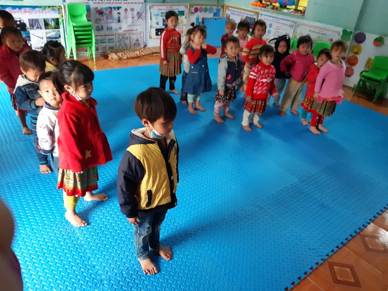 Trường MN Quảng Nguyên đón nhận hỗ trợ Xốp trải nền lớp học