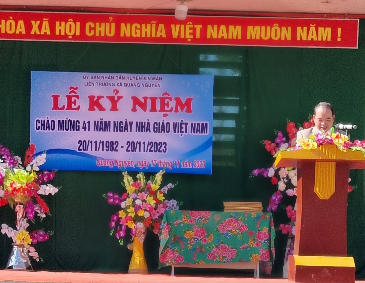 Liên trường xã Quảng Nguyên long trọng tổ chức Lễ kỷ niệm 41 năm ngày Nhà giáo Việt Nam